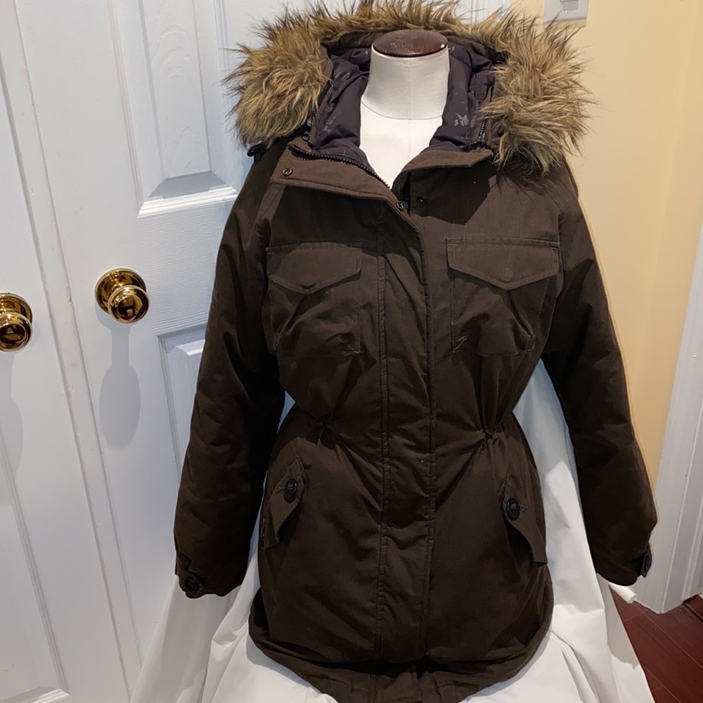 LIKE NEW ARITZIA COMMUNITY PARKA